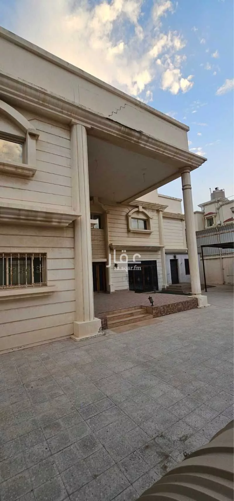 فيلا 8 غرف في احد 5