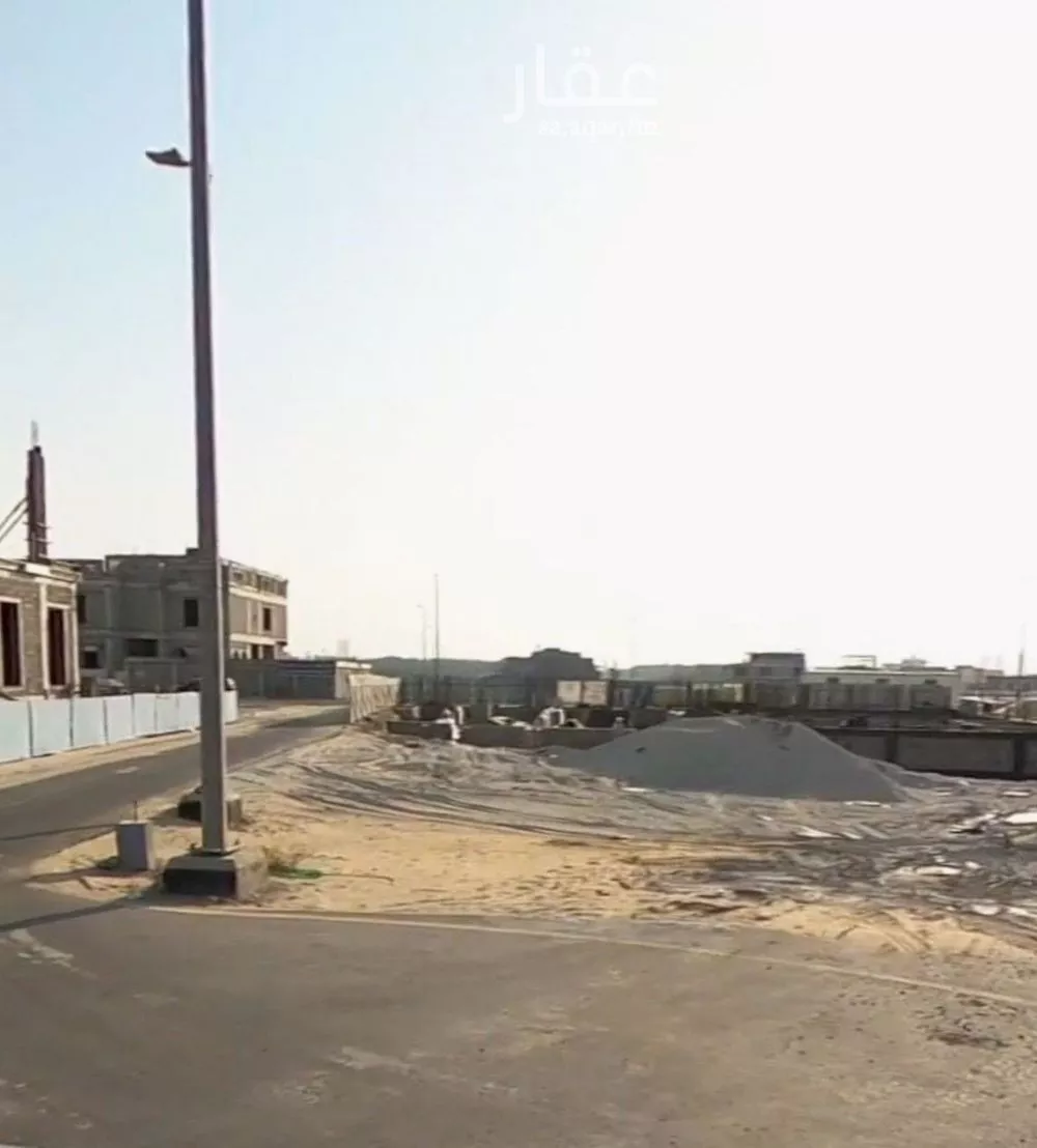 أرض 879 م² في البحر