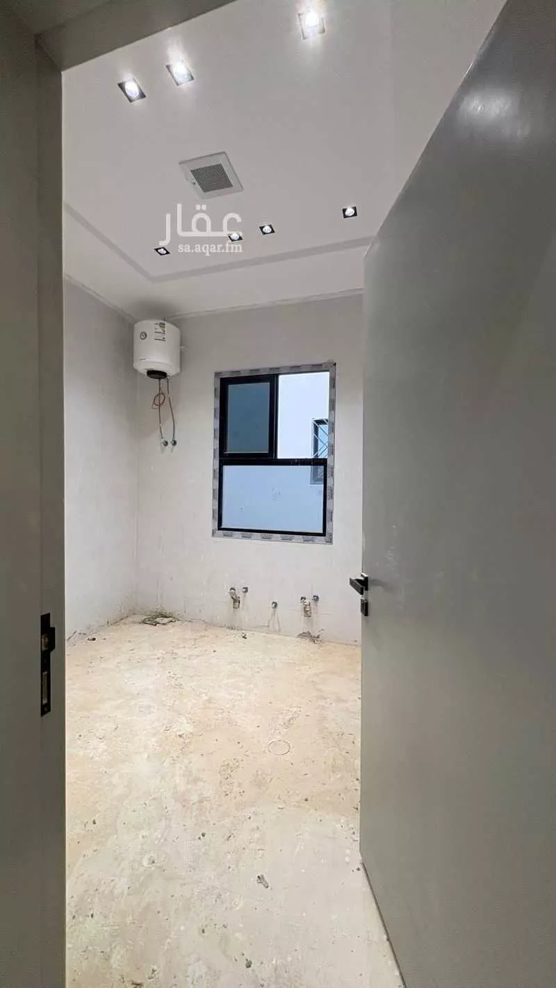 4 bedroom floor in Al Janadriyah 1