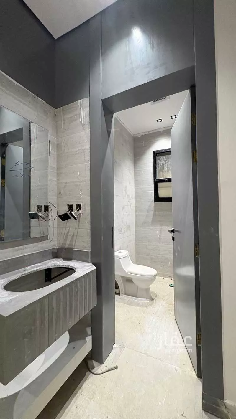 4 bedroom floor in Al Janadriyah 2