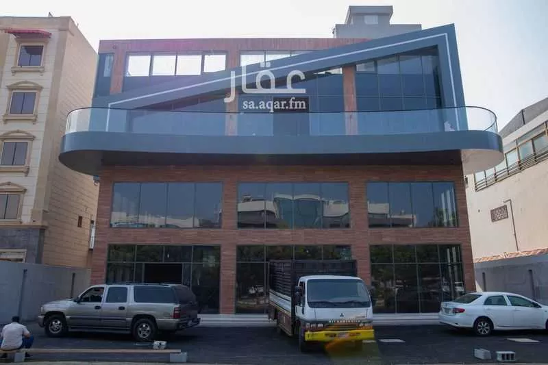 126 sqm shop in Al Shati 2