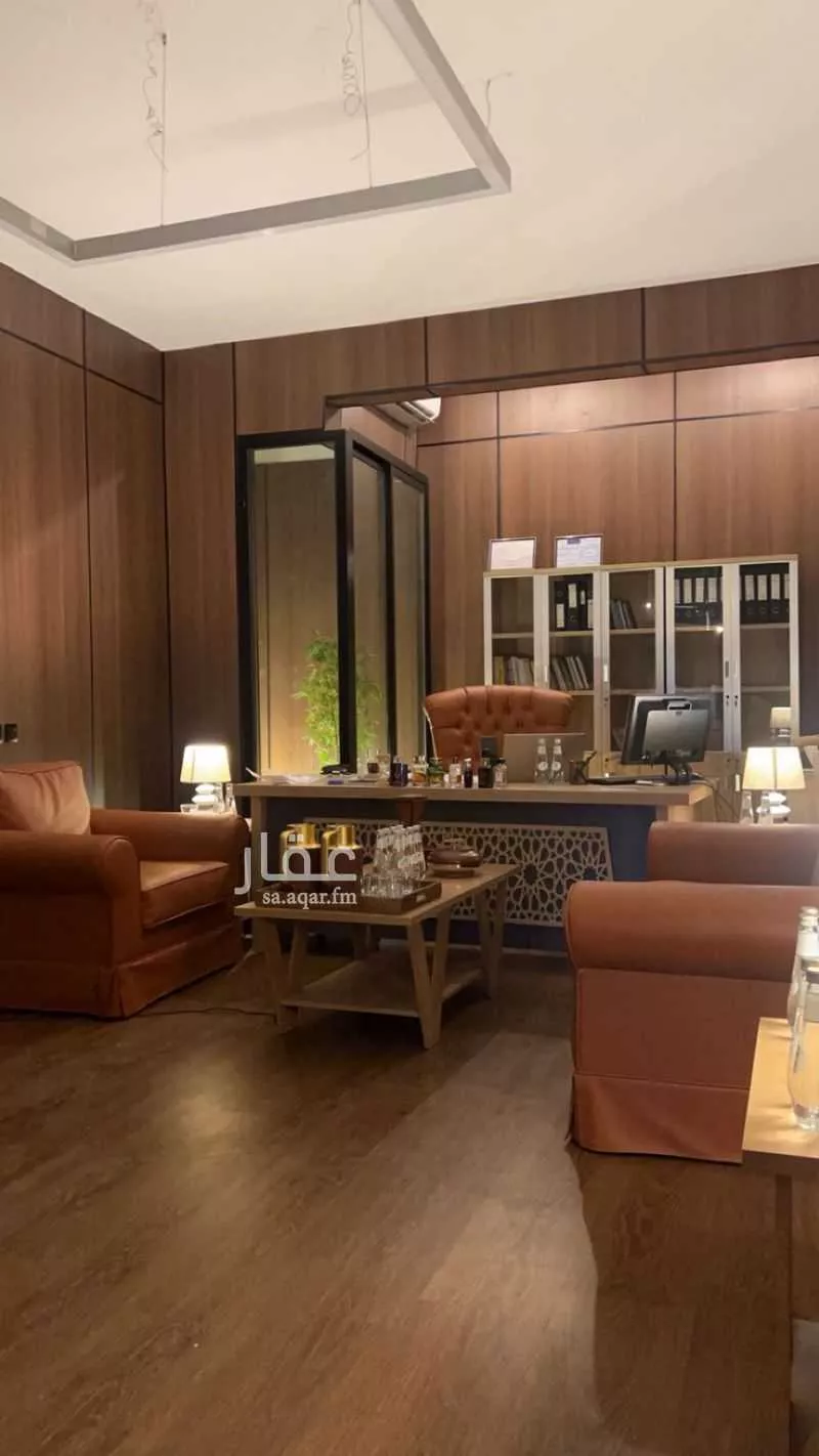 مكتب 690 م² في العزيزية 1