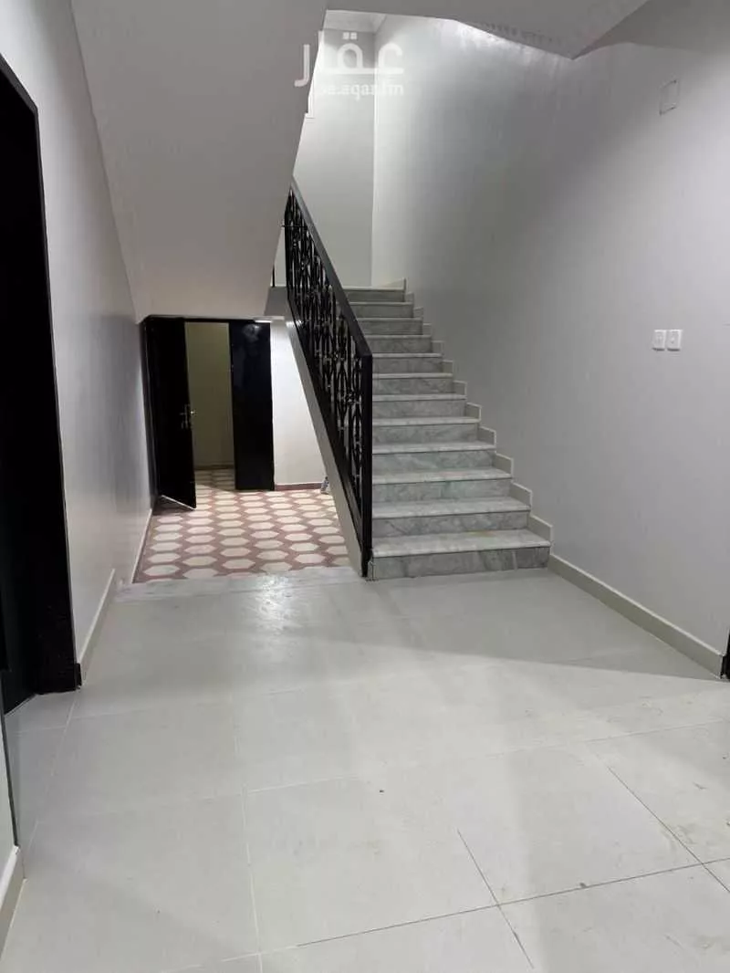 شقة 3 غرف في اشبيلية 2