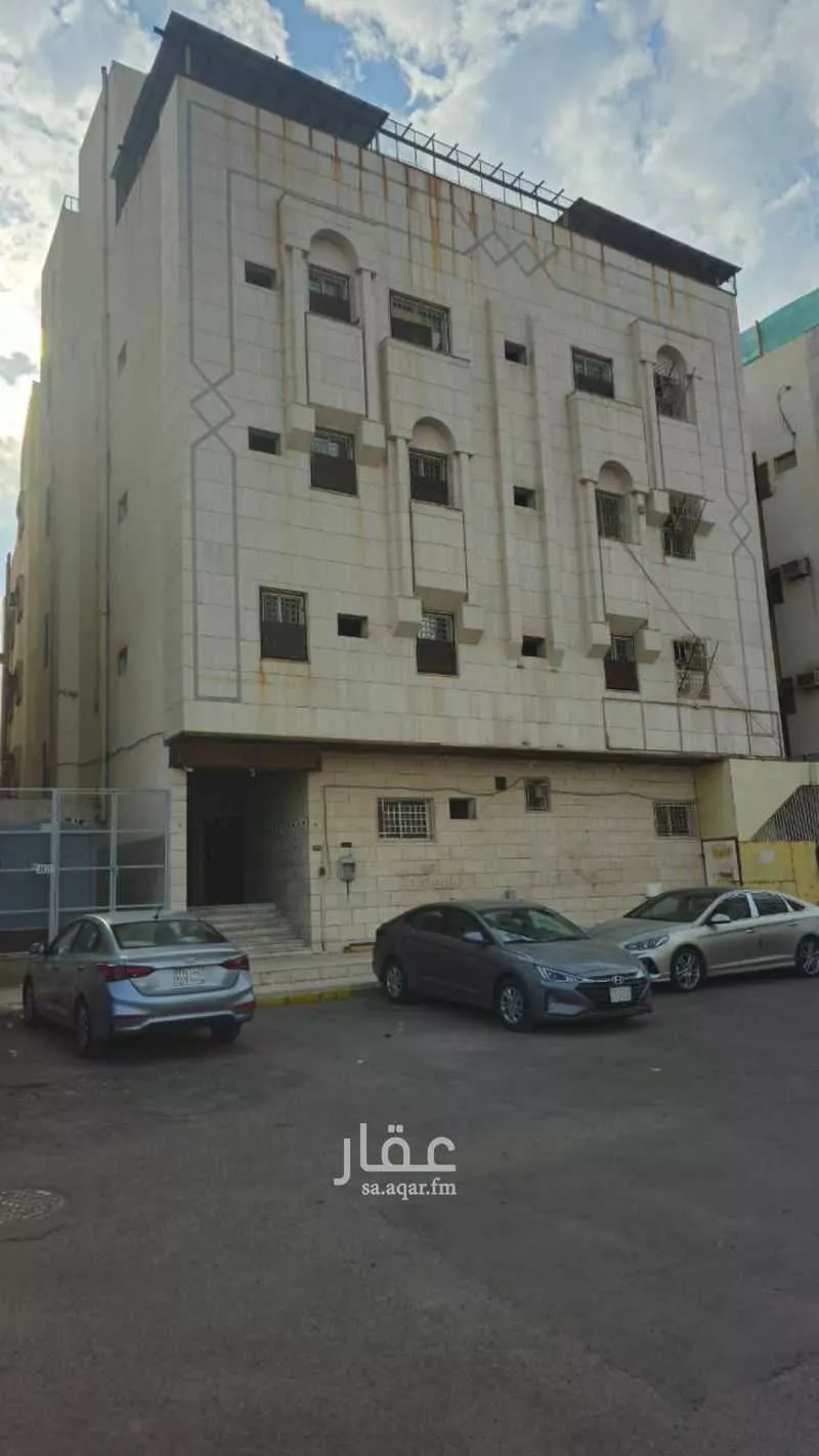 24 bedroom building in Al Duwaymah, Madinah