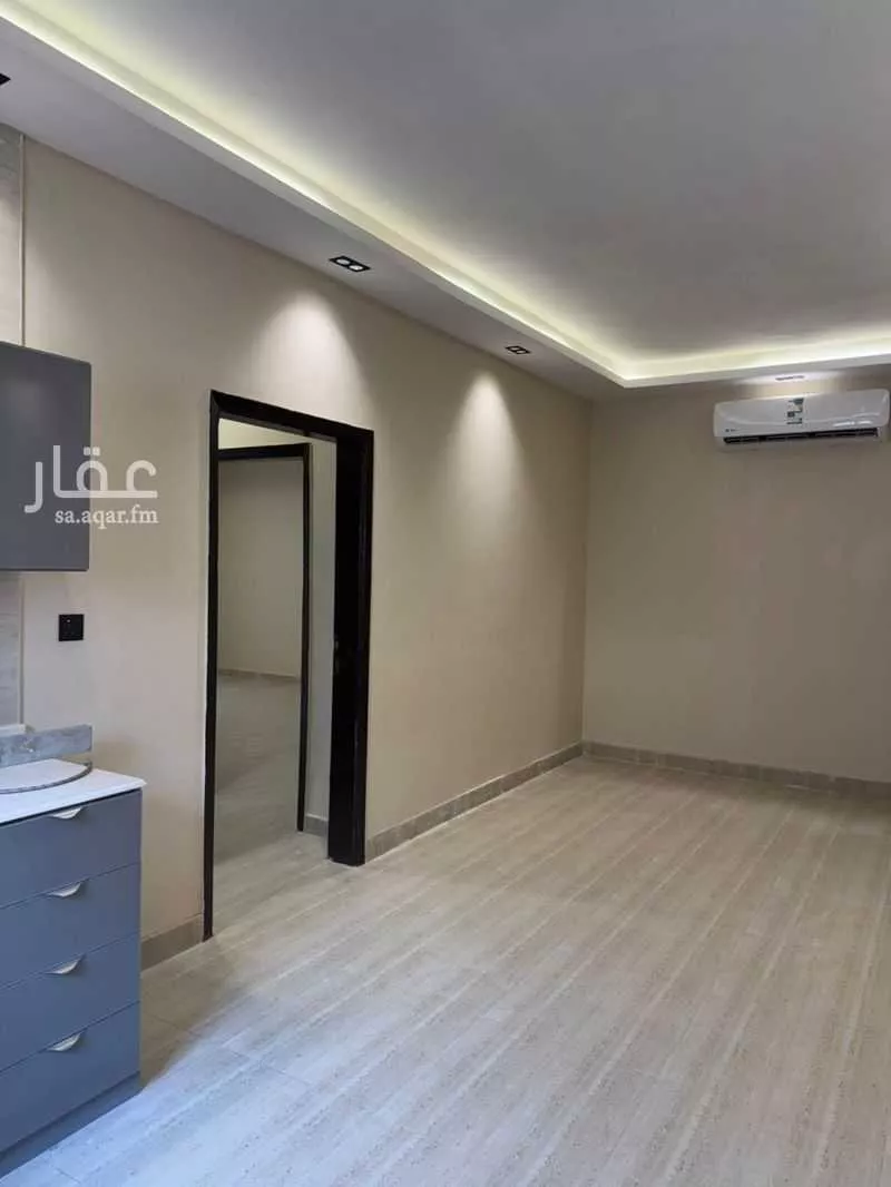 2 bedroom apartment in Al Malaz 4