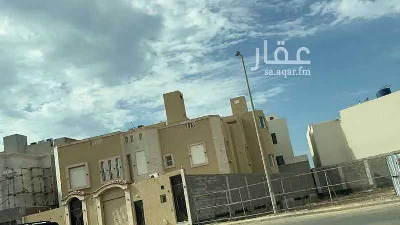 عمارة 827 م² في الشراع