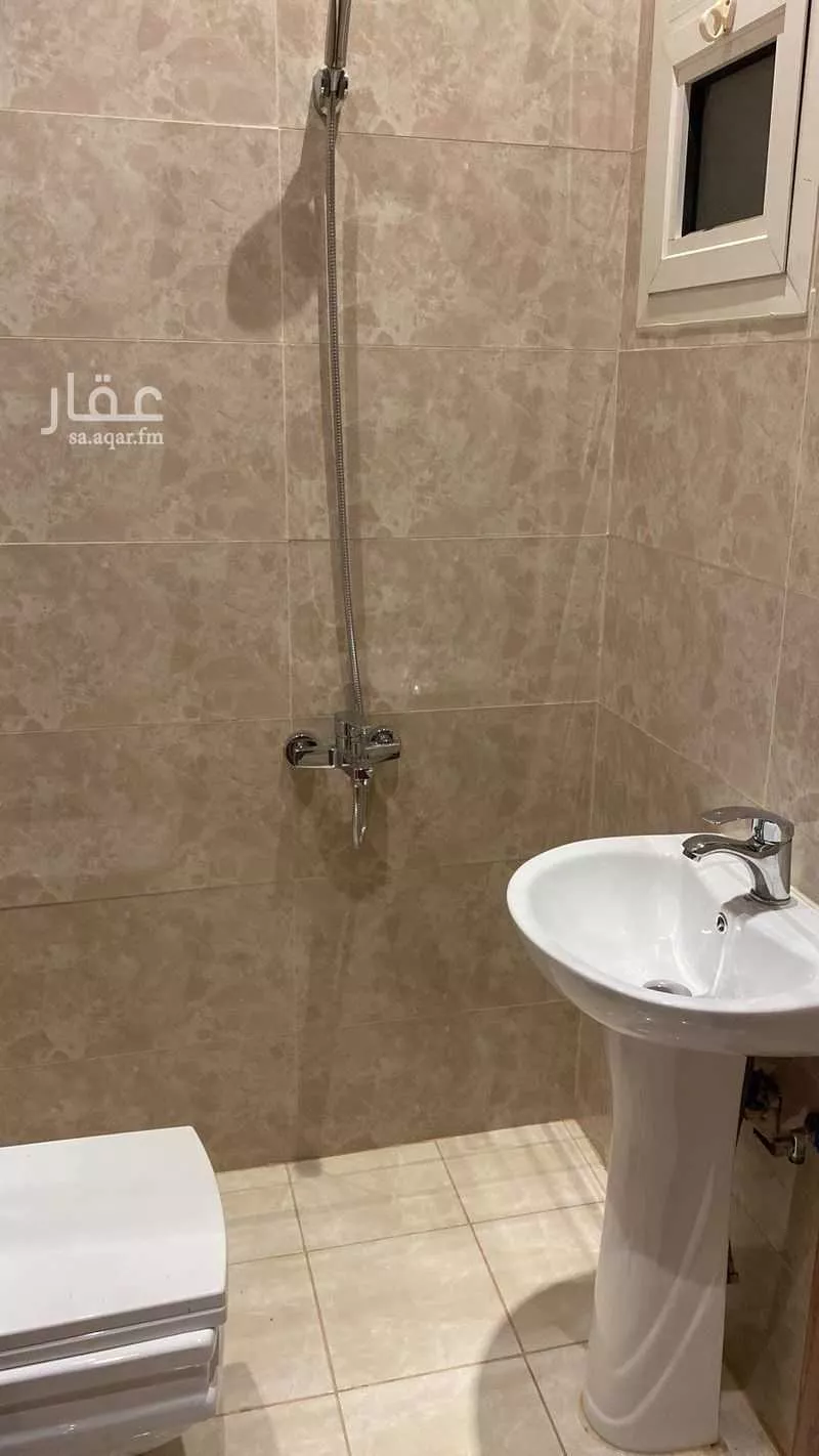 شقة 3 غرف في الملقا 5