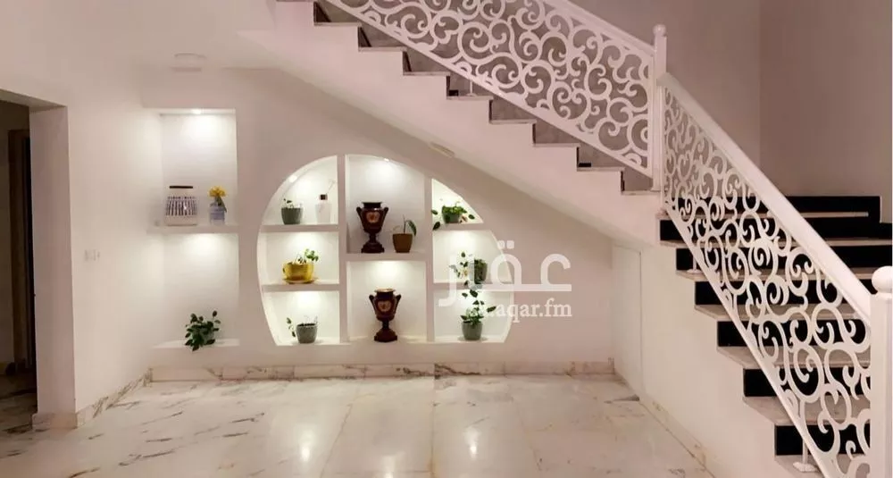 فيلا 9 غرف في البحيرة 4