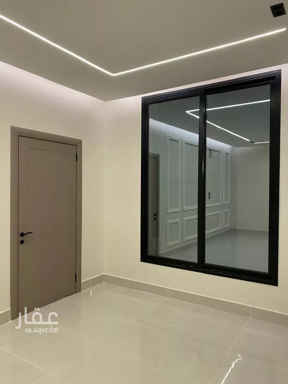 فيلا 5 غرف في الشراع 4