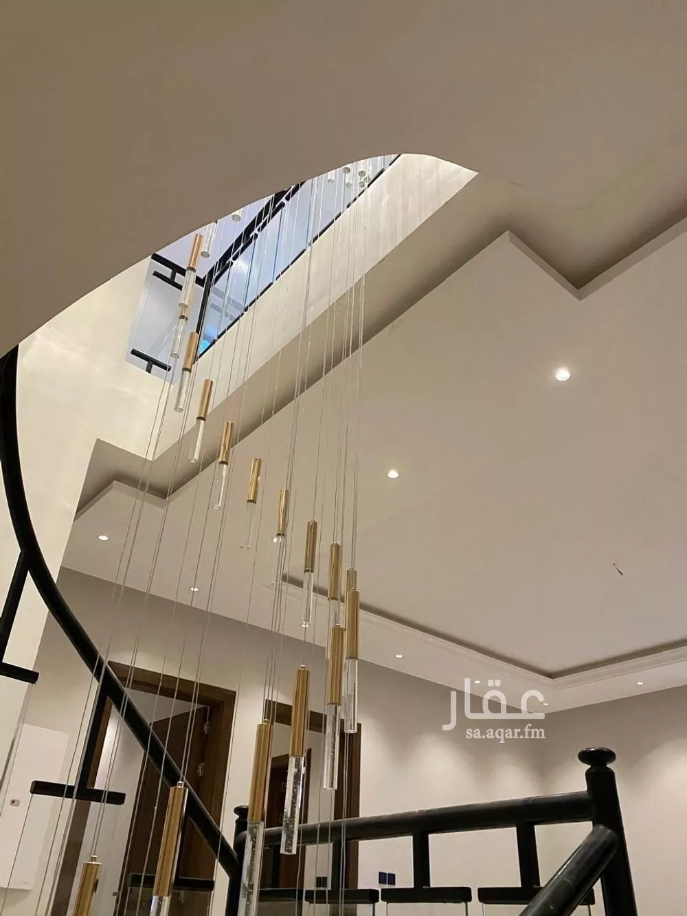 فيلا 7 غرف في اللؤلؤ 3