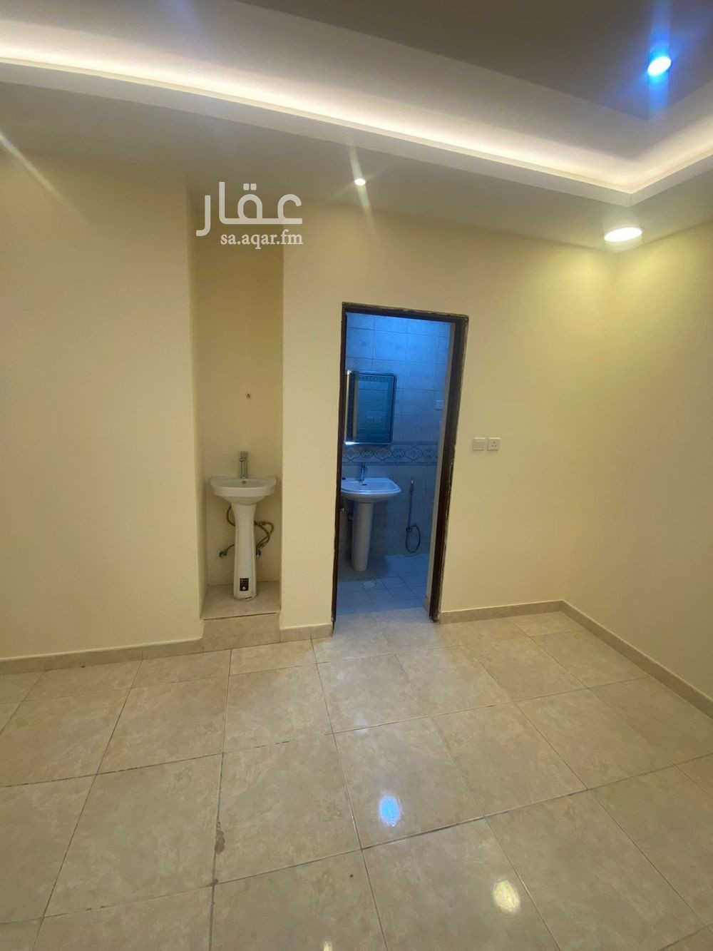 2 bedroom apartment in Hajar, Eastern Province 12