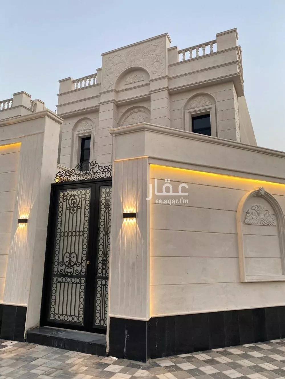 فيلا 5 غرف في الشراع 3