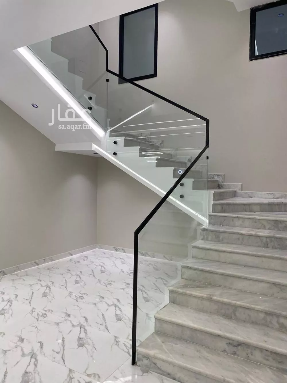 فيلا 7 غرف في الشراع 3