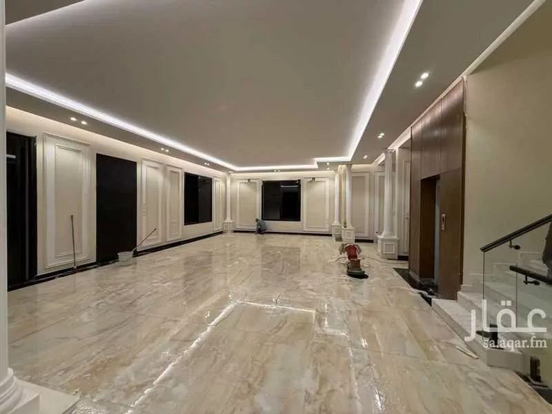 7 bedroom villa in Irqah 3