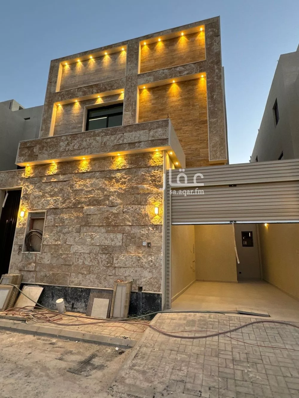 فيلا 4 غرف في الرمال