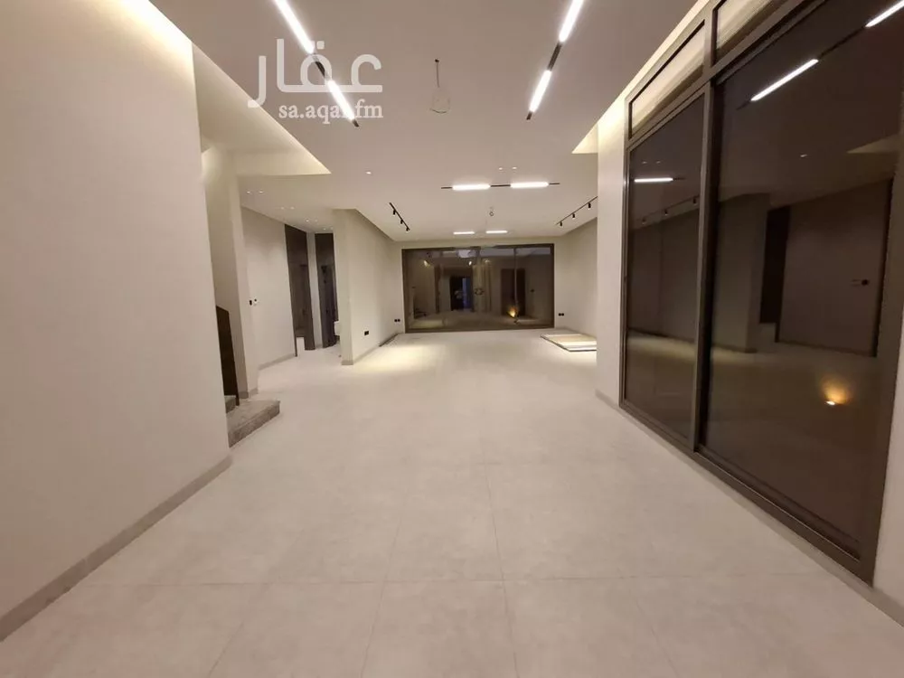 5 bedroom villa in Granada 2