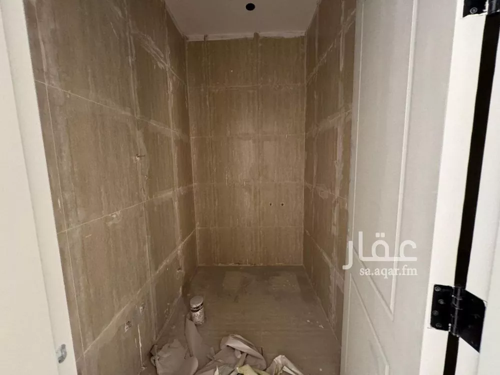 فيلا 6 غرف في الملك فيصل 4