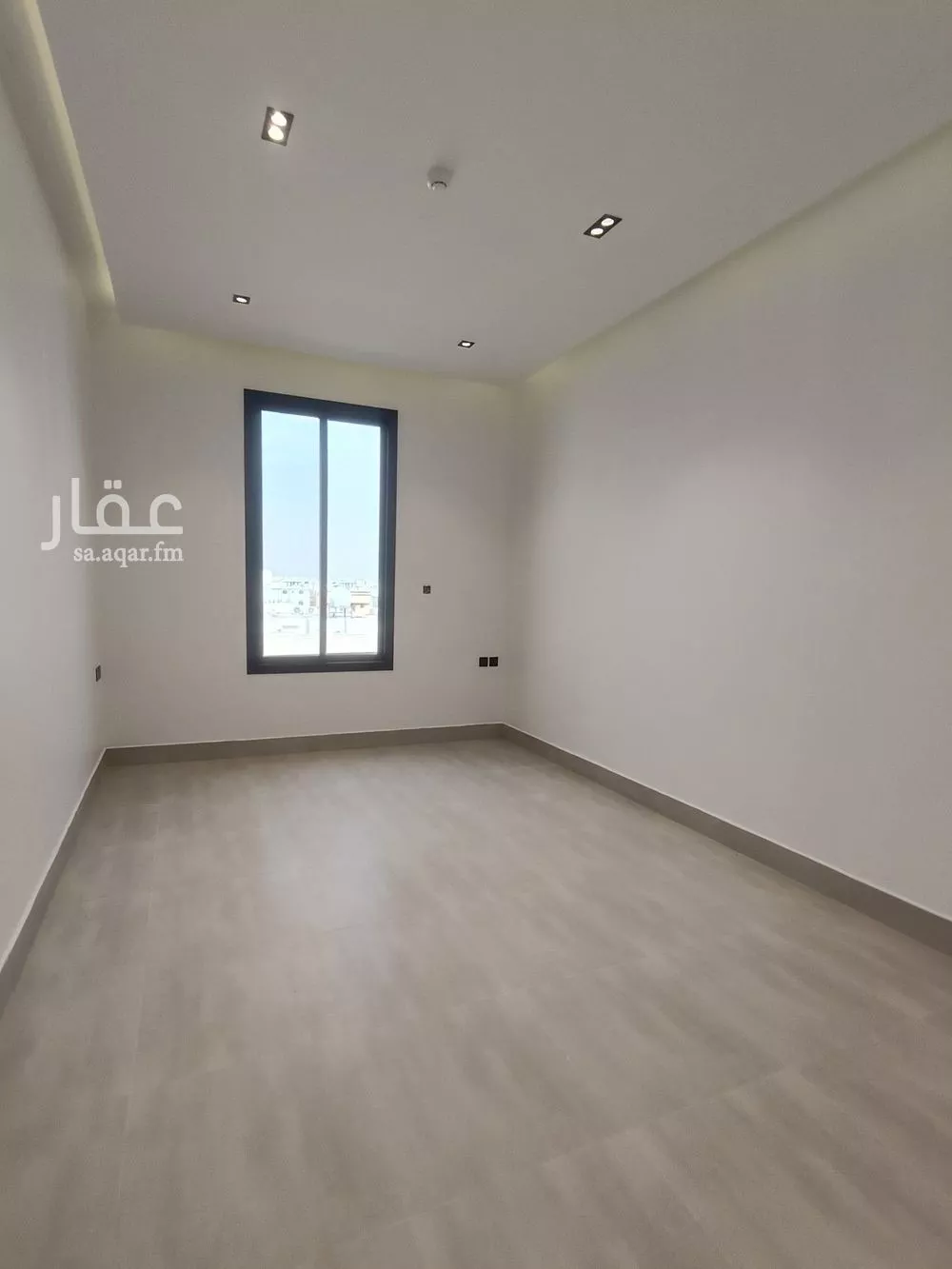4 bedroom apartment in Al Yarmouk 5