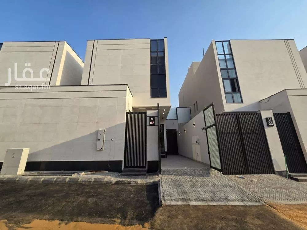 فيلا 6 غرف في الشرق 1