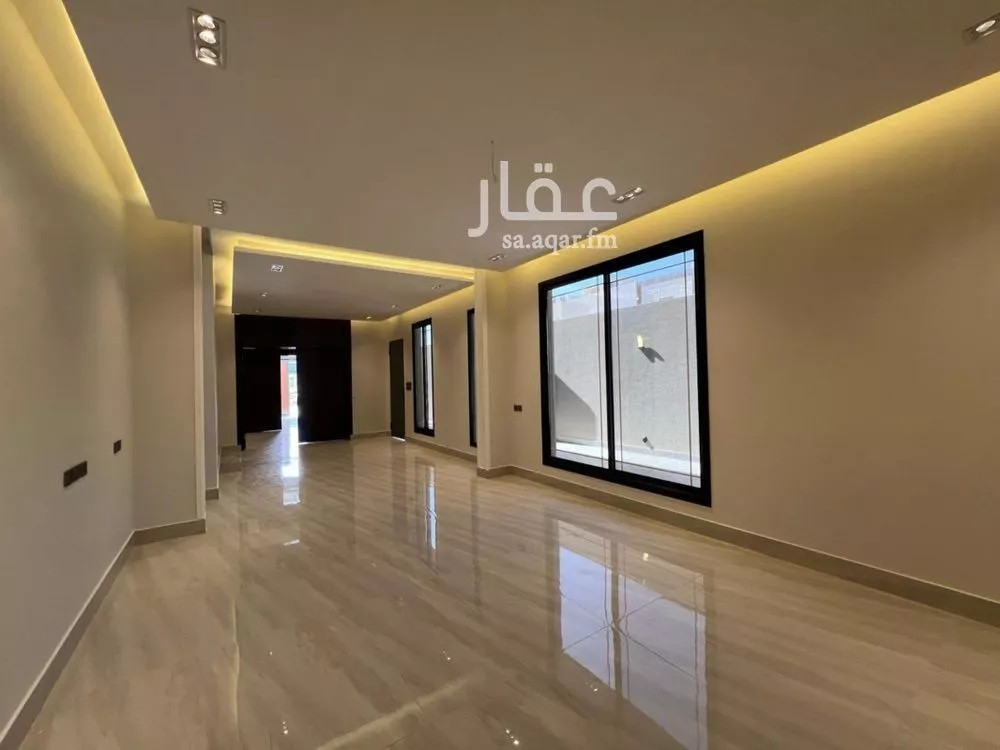 فيلا 5 غرف في الرمال 2