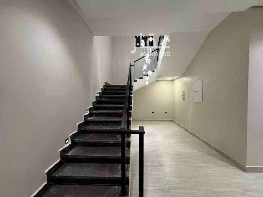 فيلا 5 غرف في الرمال 2