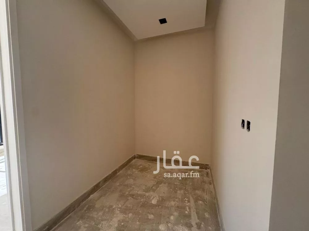 فيلا 5 غرف في الرمال 2