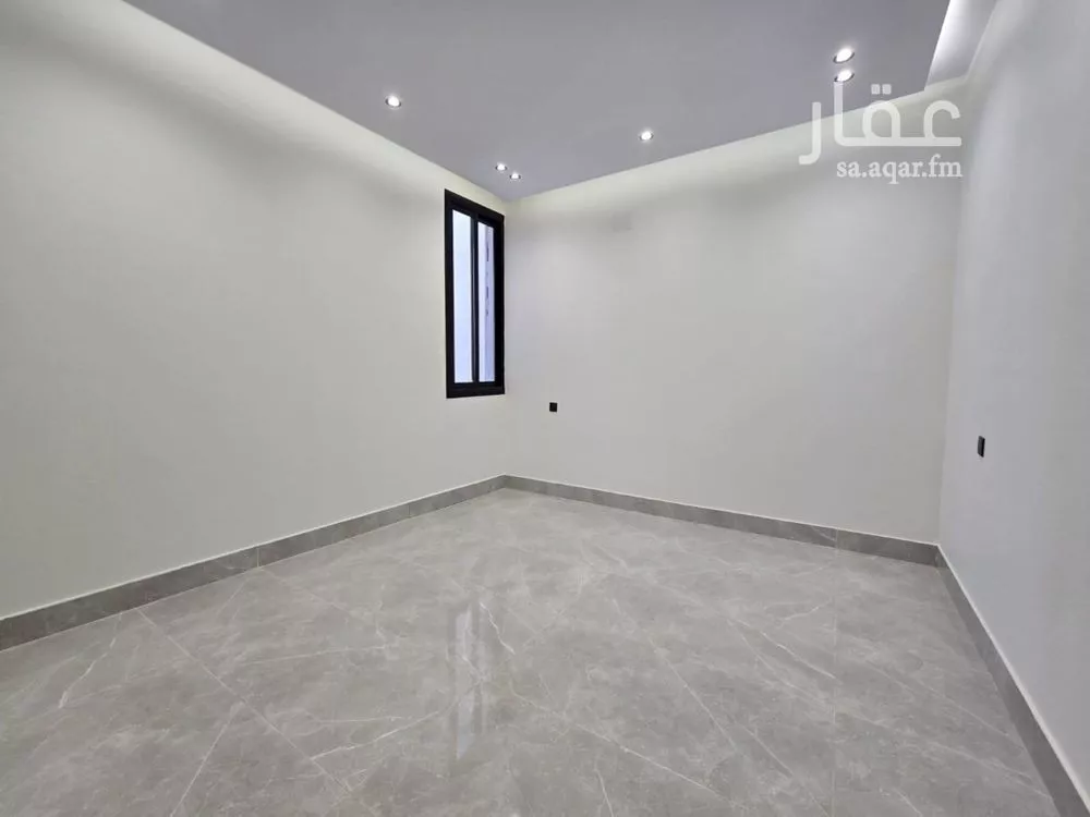 فيلا 5 غرف في الشرق 2