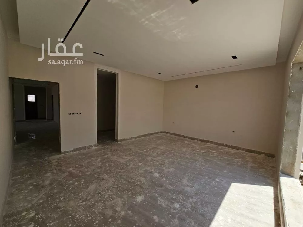 6 bedroom apartment in Al Rimal 4