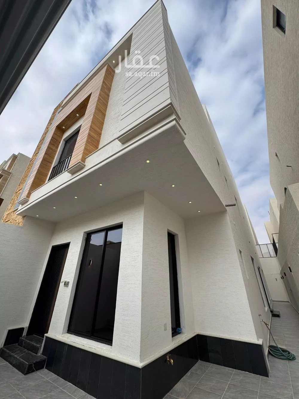 4 bedroom apartment in Al Rimal 1