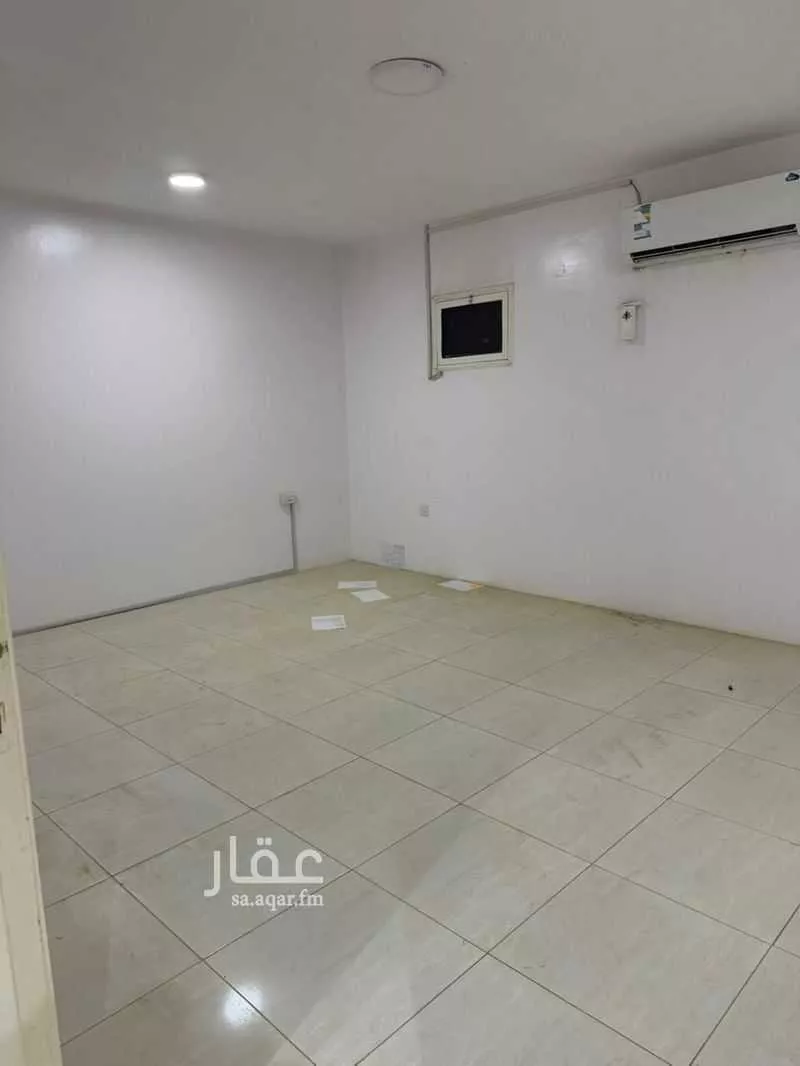 مكتب 520 م² في عرقة 5