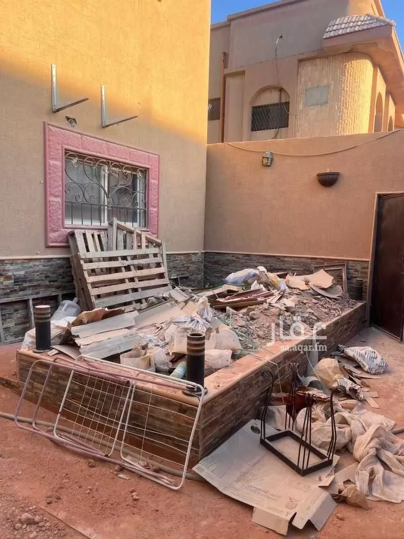 10 bedroom villa in Irqah 5