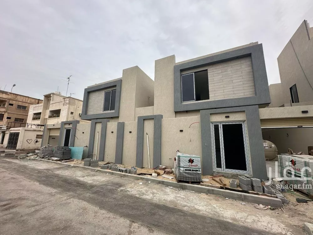 فيلا 7 غرف في الجلوية 1