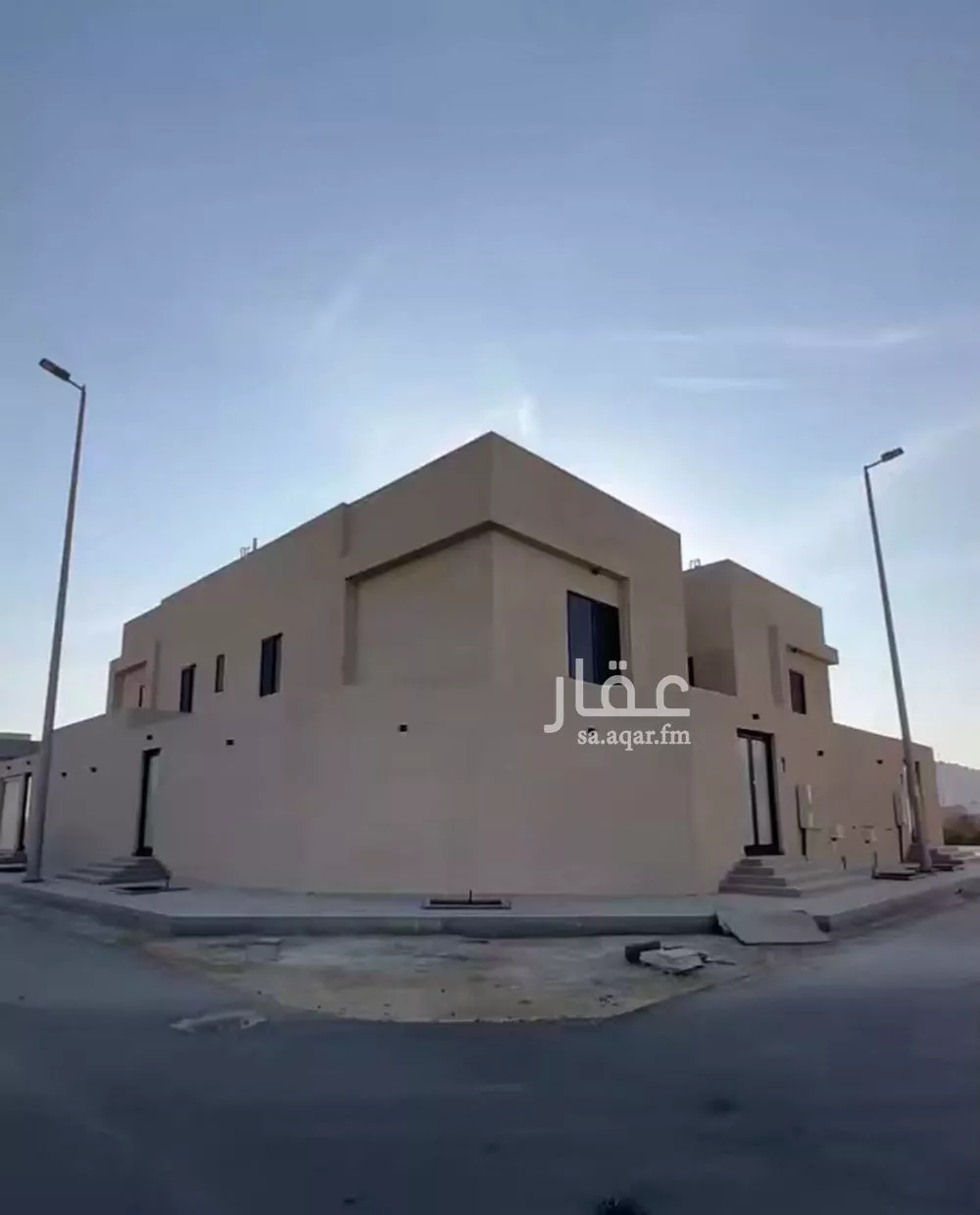 7 bedroom villa in Dahiat King Fahd 3