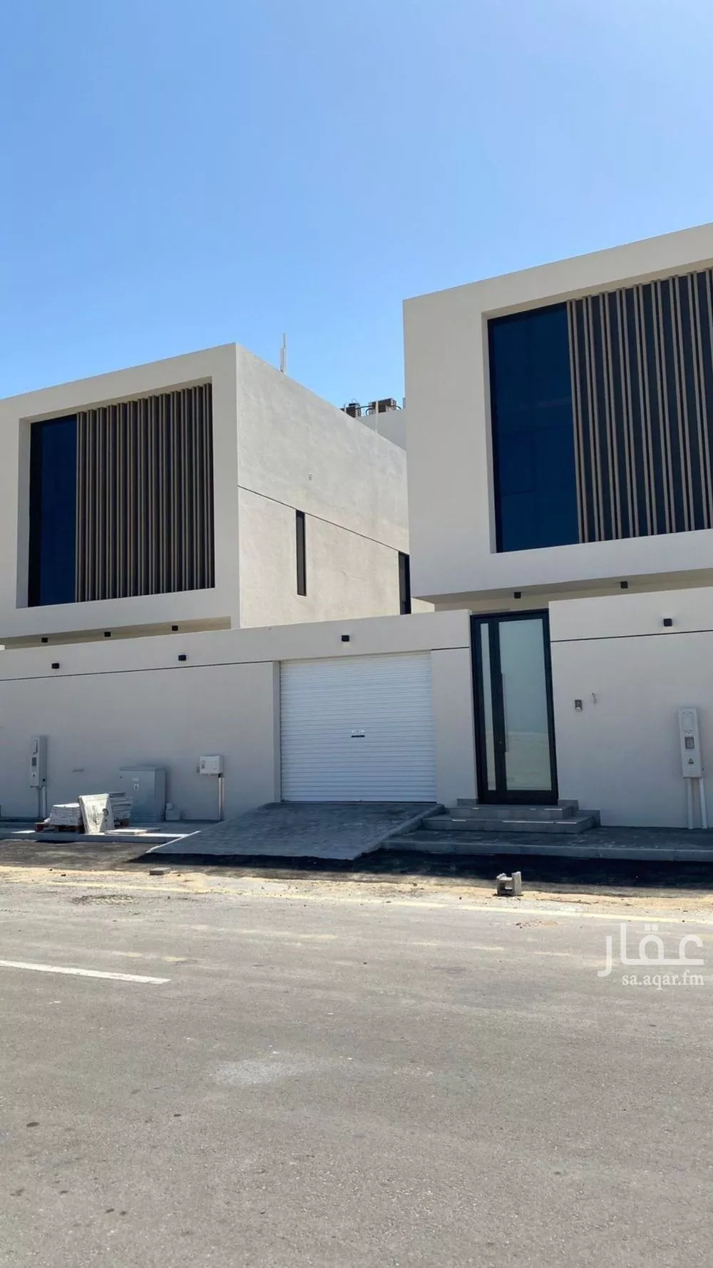 فيلا 7 غرف في السيف 2