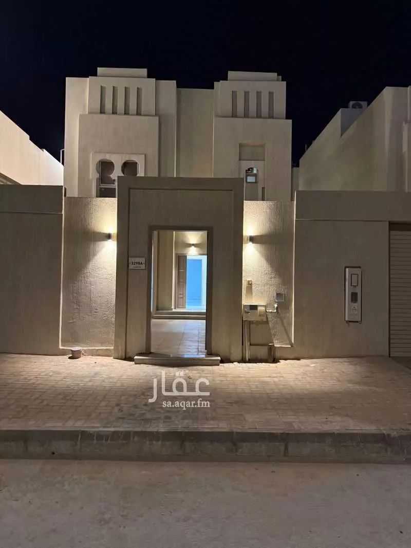 5 bedroom villa in Al Janadriyah 2