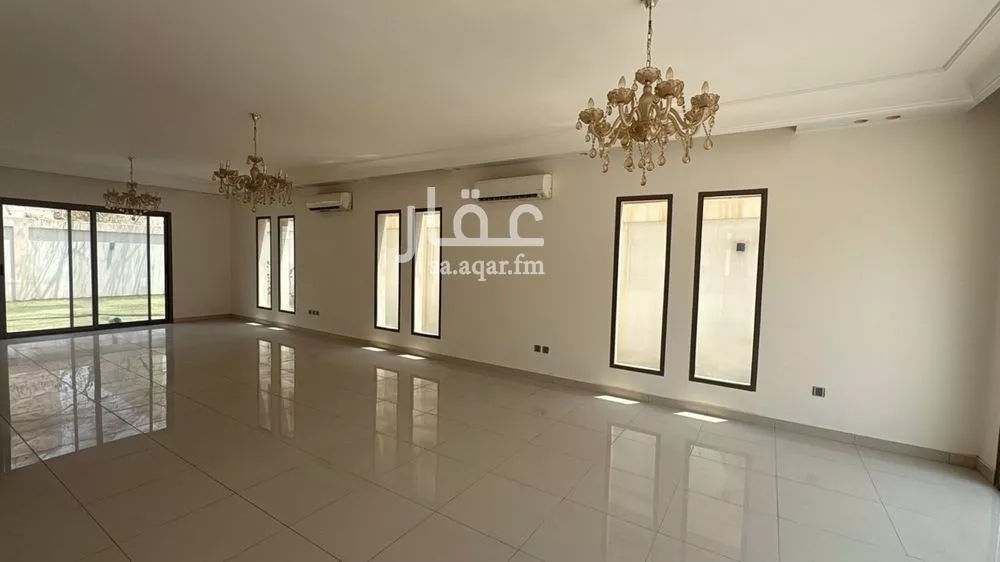 فيلا 4 غرف في الأمواج 2