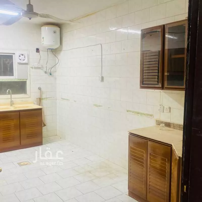 فيلا 12 غرف في النسيم الغربي 2