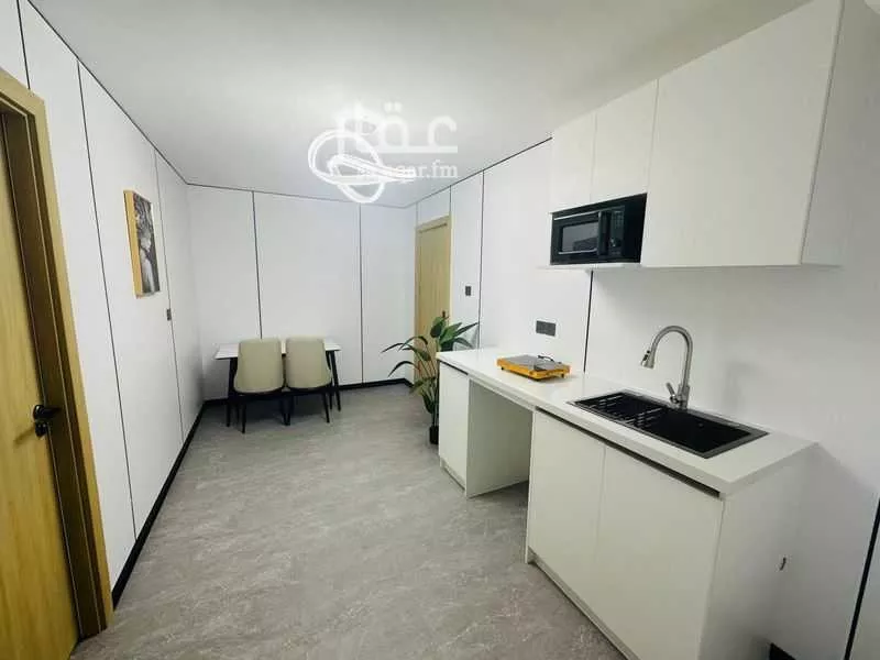 عمارة 900 م² في الملقا 3