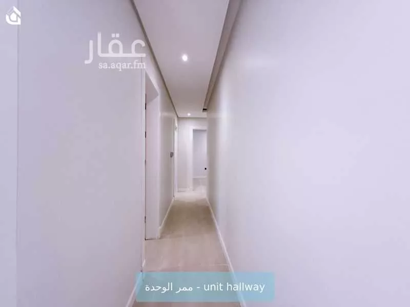 فيلا 4 غرف في العارض 5