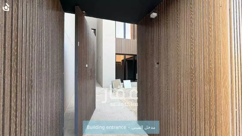 فيلا 4 غرف في العارض 2