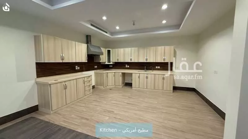 فيلا 6 غرف في الملقا 4