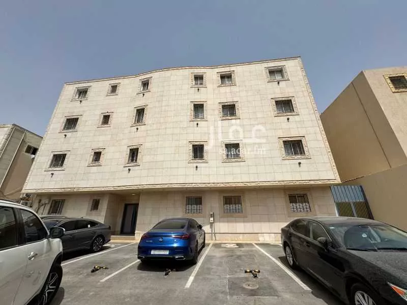 3 bedroom apartment in Al Aqiq 1