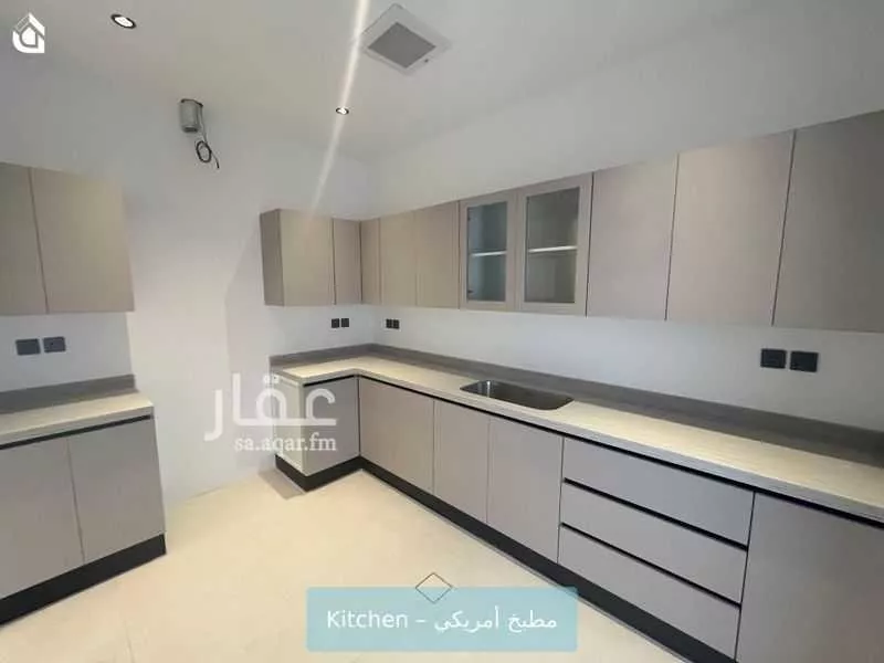 فيلا 3 غرف في العارض 5