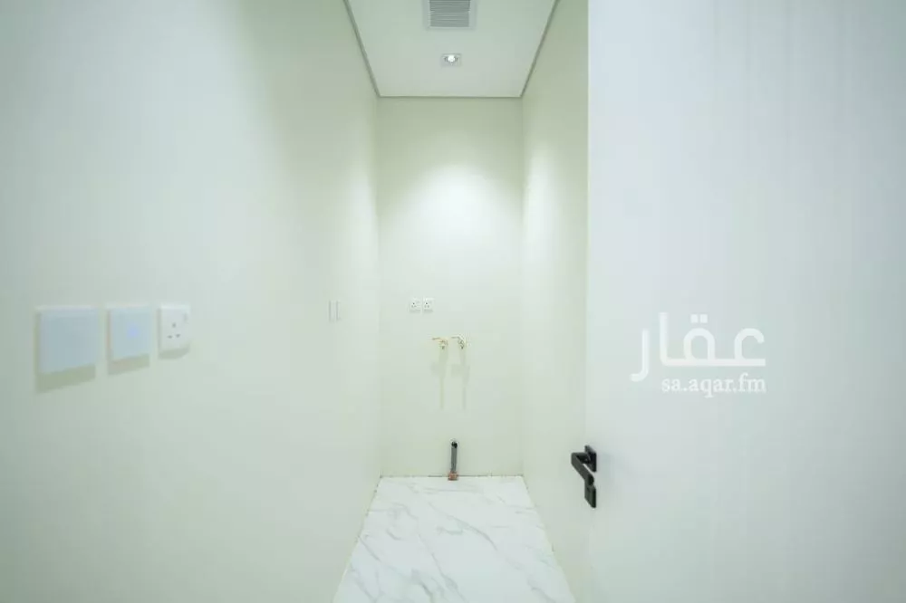 شقة 3 غرف في الملقا 5