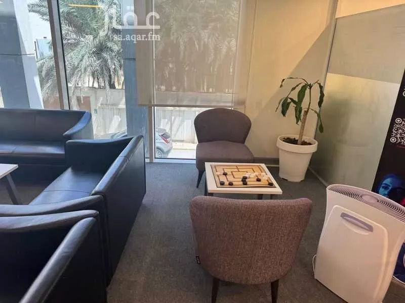 1300 sqm office in An Nafal 1