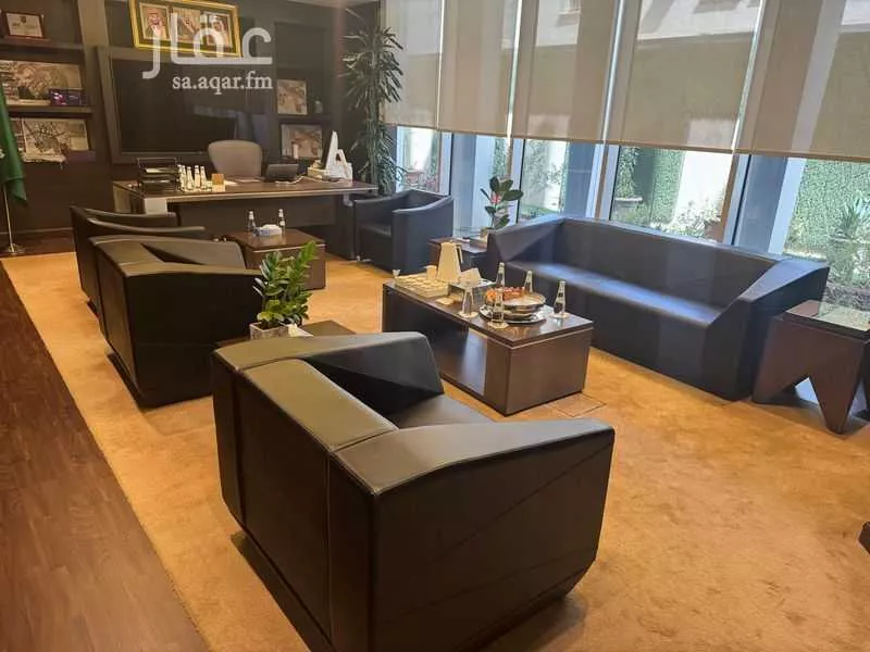 2425 sqm office in An Nafal 5