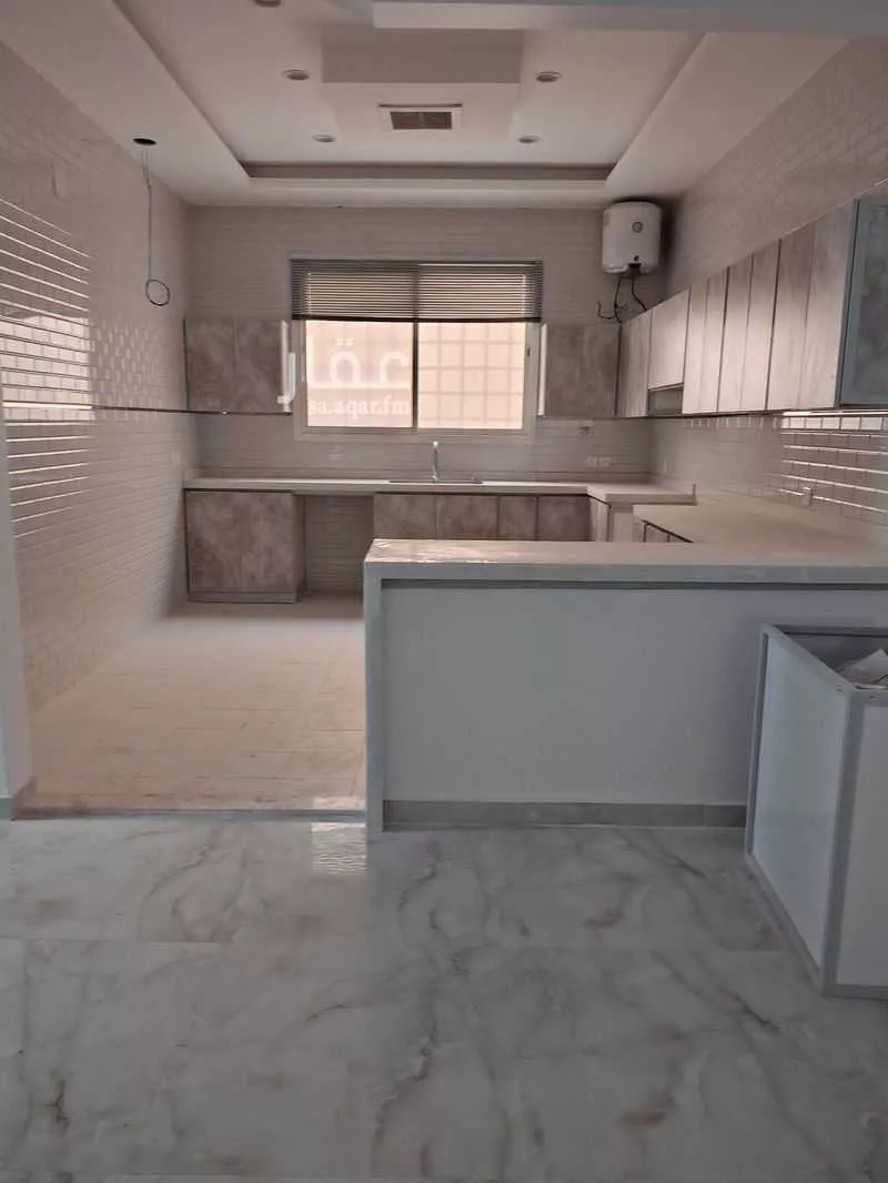 5 bedroom floor in Al Rabwa 4