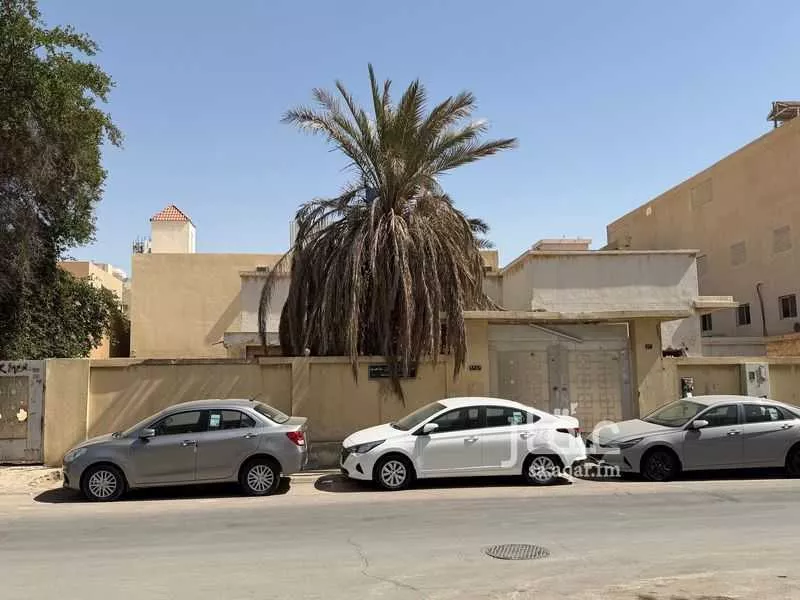 أرض 1085 م² في الضباط 4