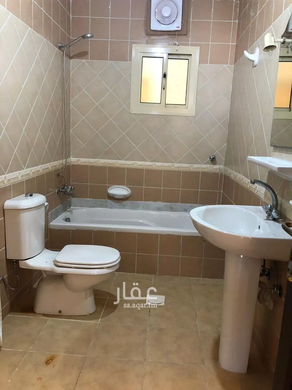 شقة 4 غرف في السلامة 3