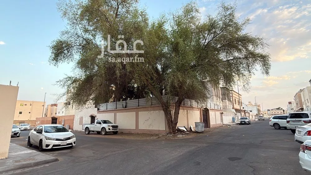 land in Al Aziziyah, Madinah